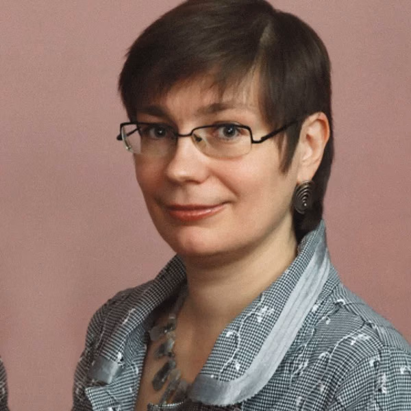 Юлия Леонычева