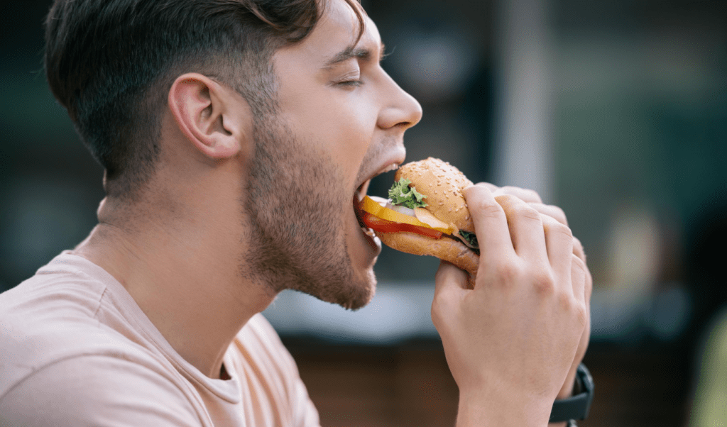 Большая скорость поедания пищи
