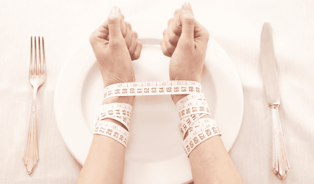 В чем отличие между нервной анорексией и булимией