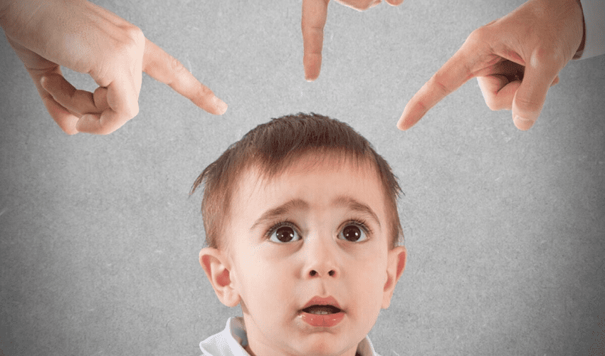 Постоянные критика