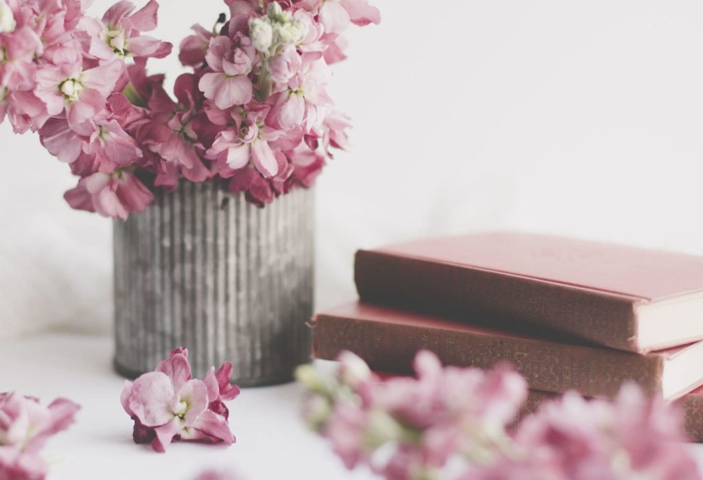 Книги о любви к себе: как справиться с внутренним критиком и найти вдохновение для перемен