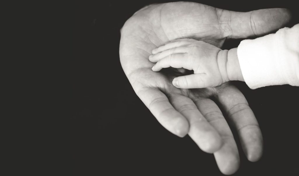 Дети очень остро переживают расставание родителей