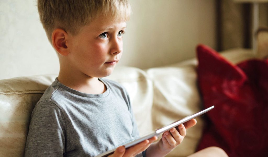 При сильной  зависимости есть смысл обратиться к психологу