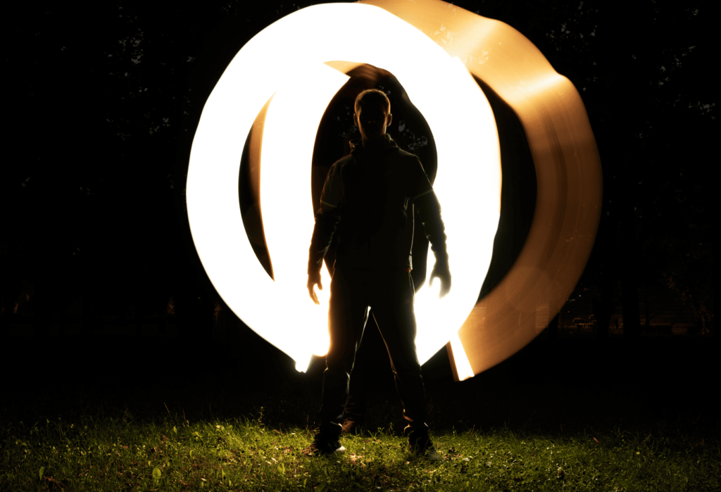 Эффект ореола в психологии