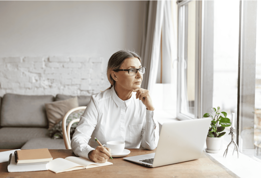 Психолог-консультант во время сеанса